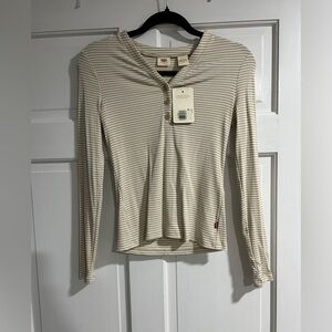 Levis long sleeve shirt